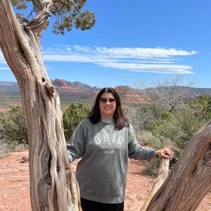 Meet your Posher, Cynthia